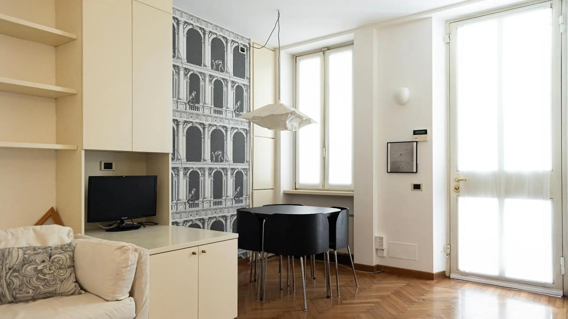 Elegante Bilocale In Montenapoleone - Brera Milan Italy