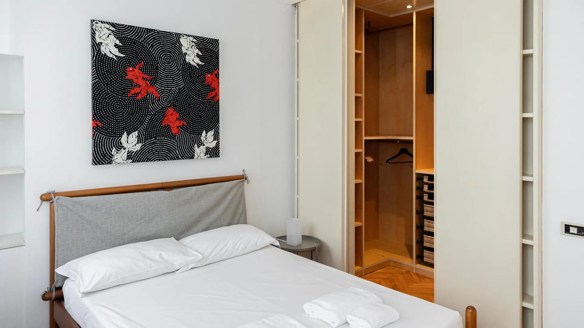 Apartment Elegante Bilocale In Montenapoleone - Brera Milan