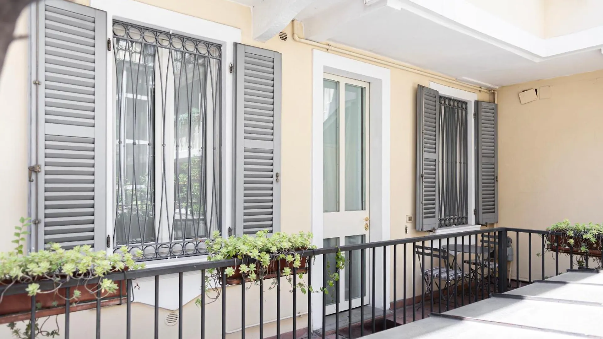 Elegante Bilocale In Montenapoleone - Brera Milán Apartamento